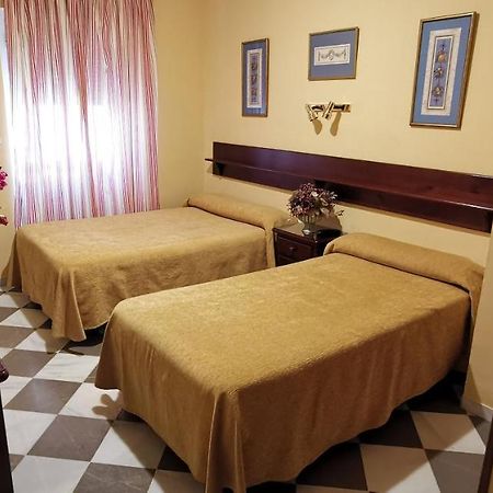 קרמונה Hotel San Pedro מראה חיצוני תמונה